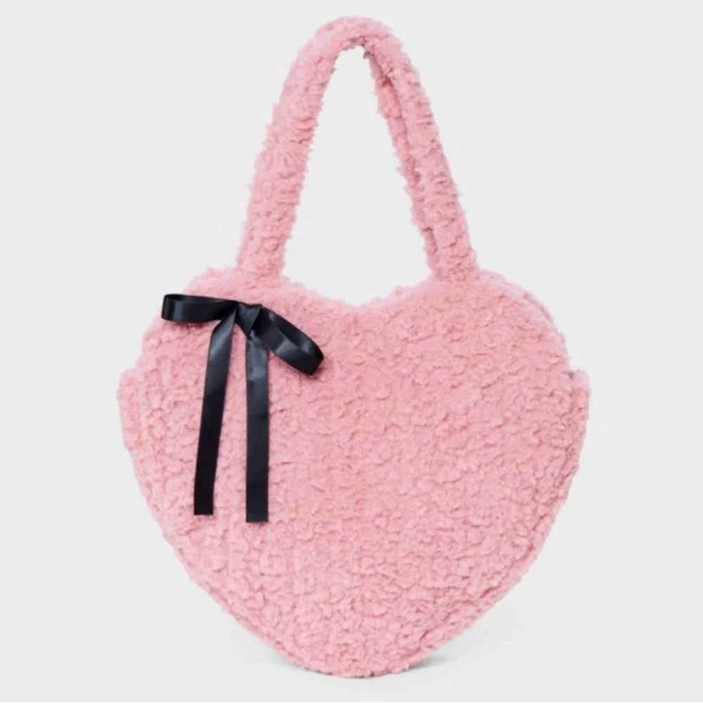 ART CLASS NWT oversized heart tote bag with bow -pink -12x13